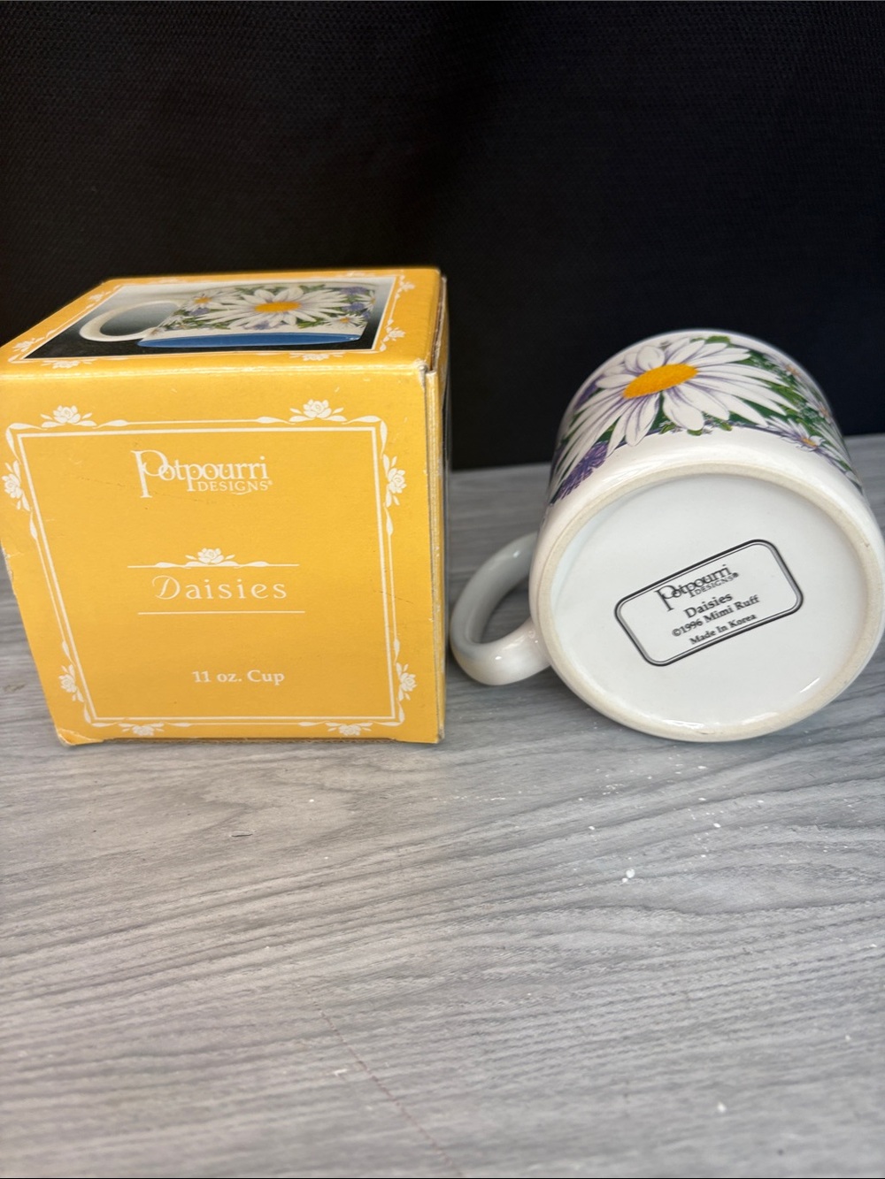 Ceramic Daisy Floral Mug with Blue Interior - Picture 2 of 6